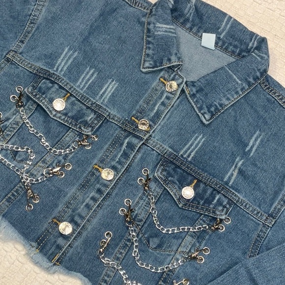 Blue jean cropped jacket with removable chains. 2 ways to wear - Picture 2 of 10